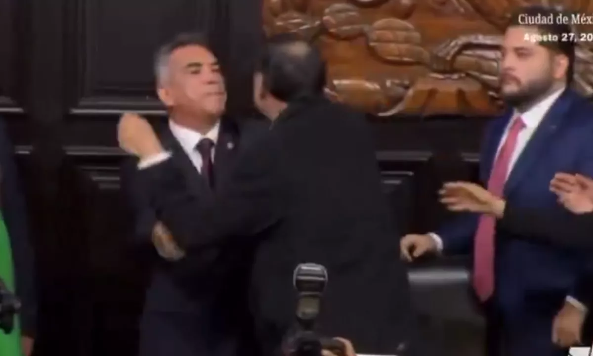 V mehiškem senatu prišlo do fizičnega obračuna med senatorji