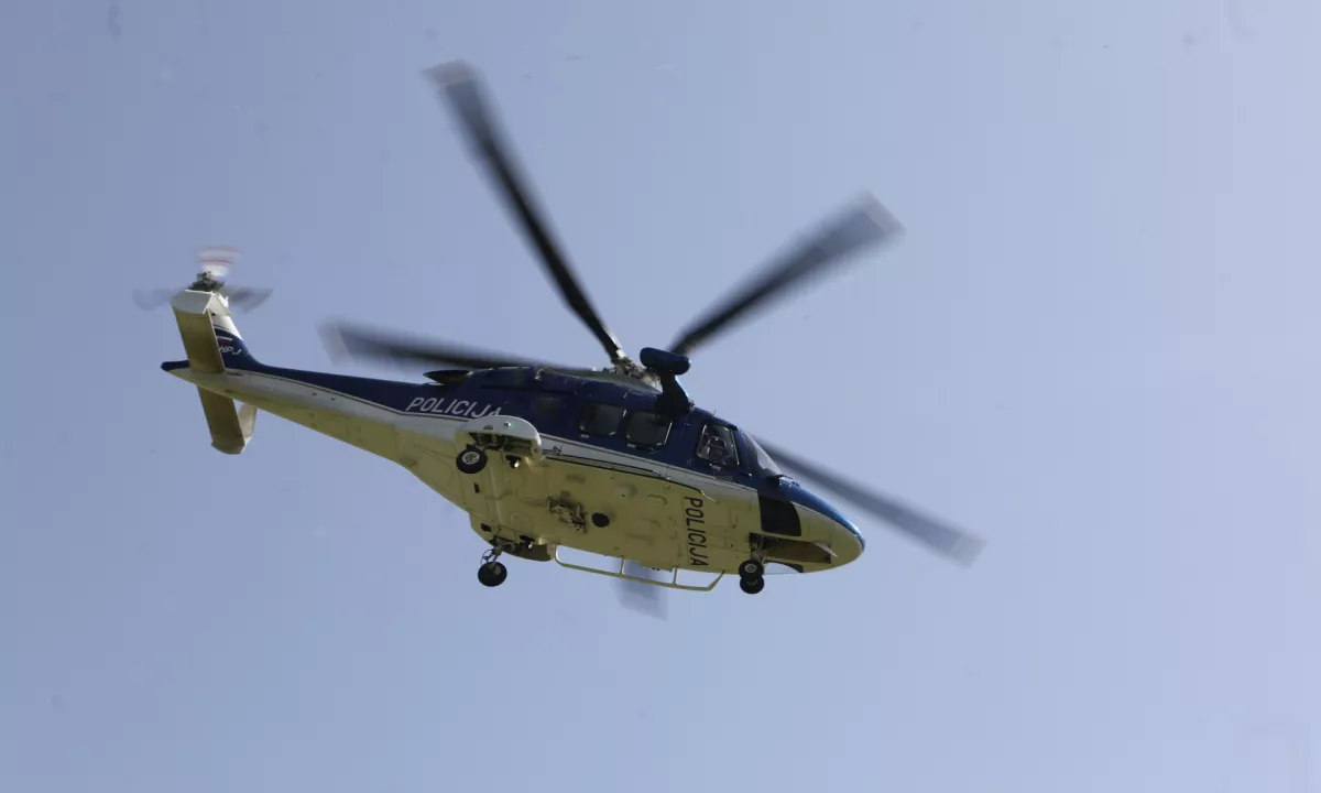 Notranja revizija ni našla nepravilnosti pri nakupu helikopterjev, komisija DZ predlaga revizijo računskega sodišča