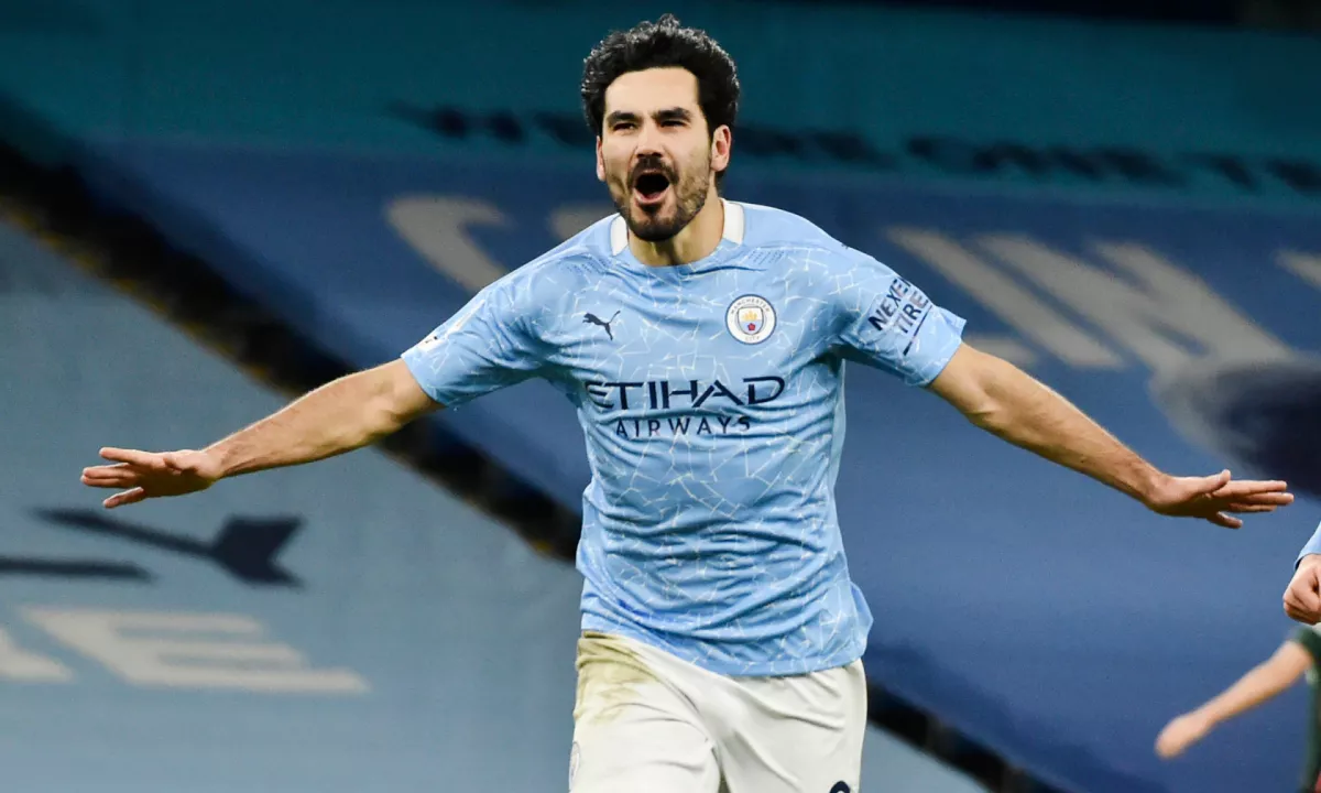 Ilkay Gündogan prestopil v Galatasaray