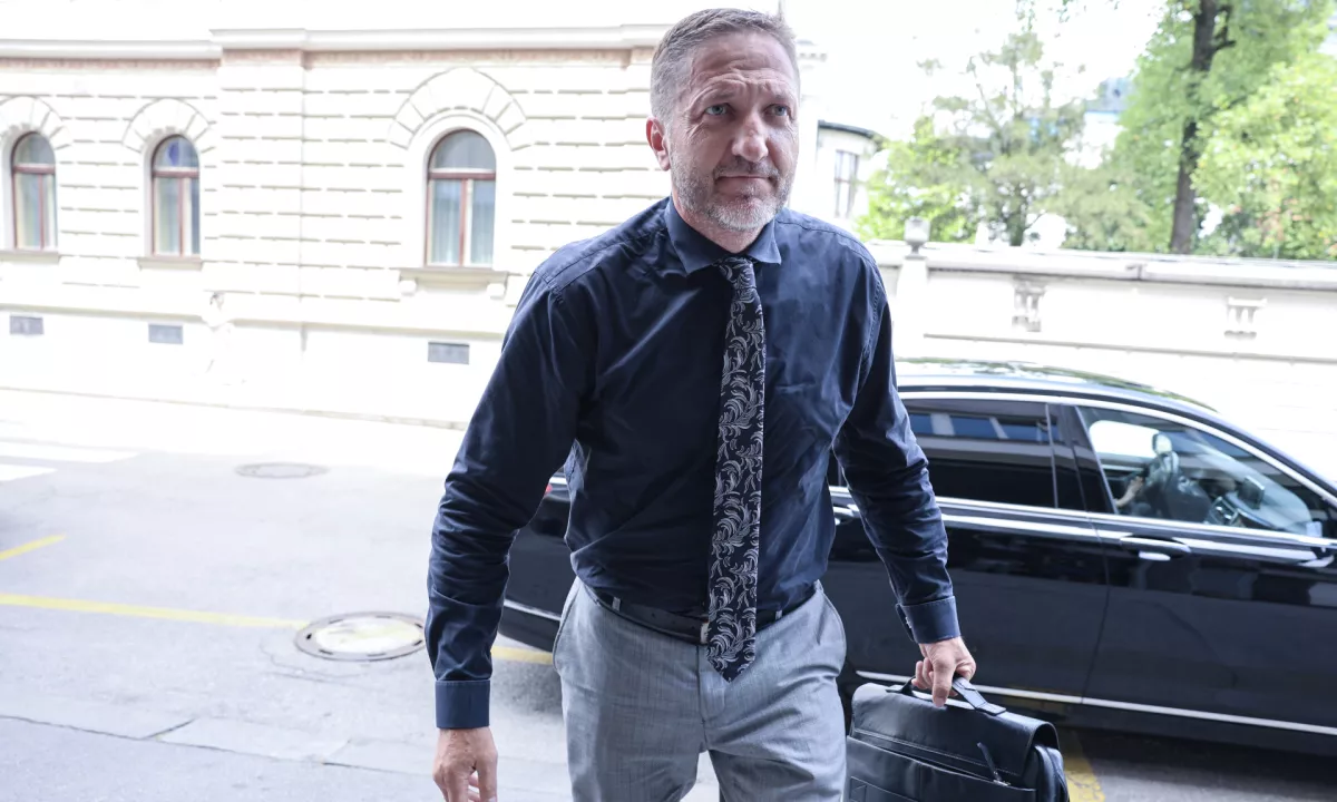 Glas ljudstva: finančni minister Boštjančič, odstopite!