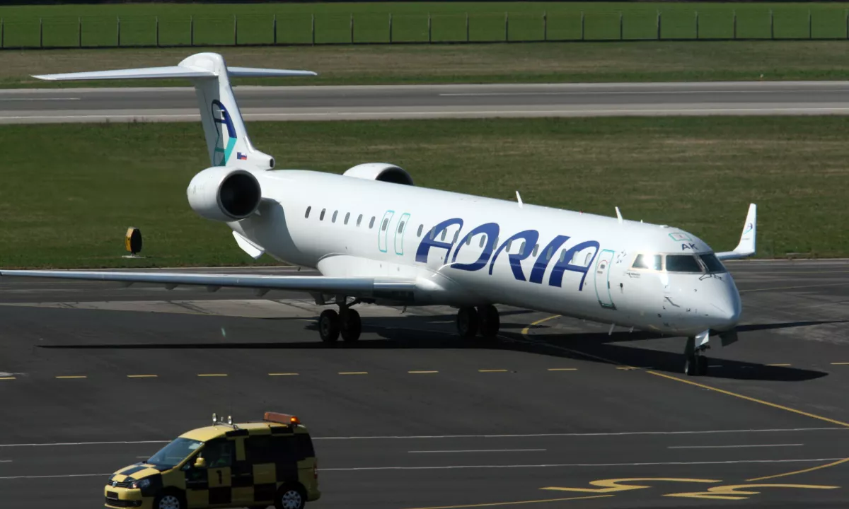 Stečajni upravitelj Adrie Airways: nekdanje vodstvo bi s 450.000 evri lahko sklenilo sodno poravnavo