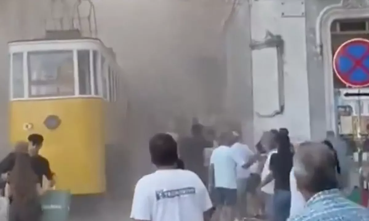 (VIDEO) V Lizboni iztiril vagon žičnice, več mrtvih in ranjenih