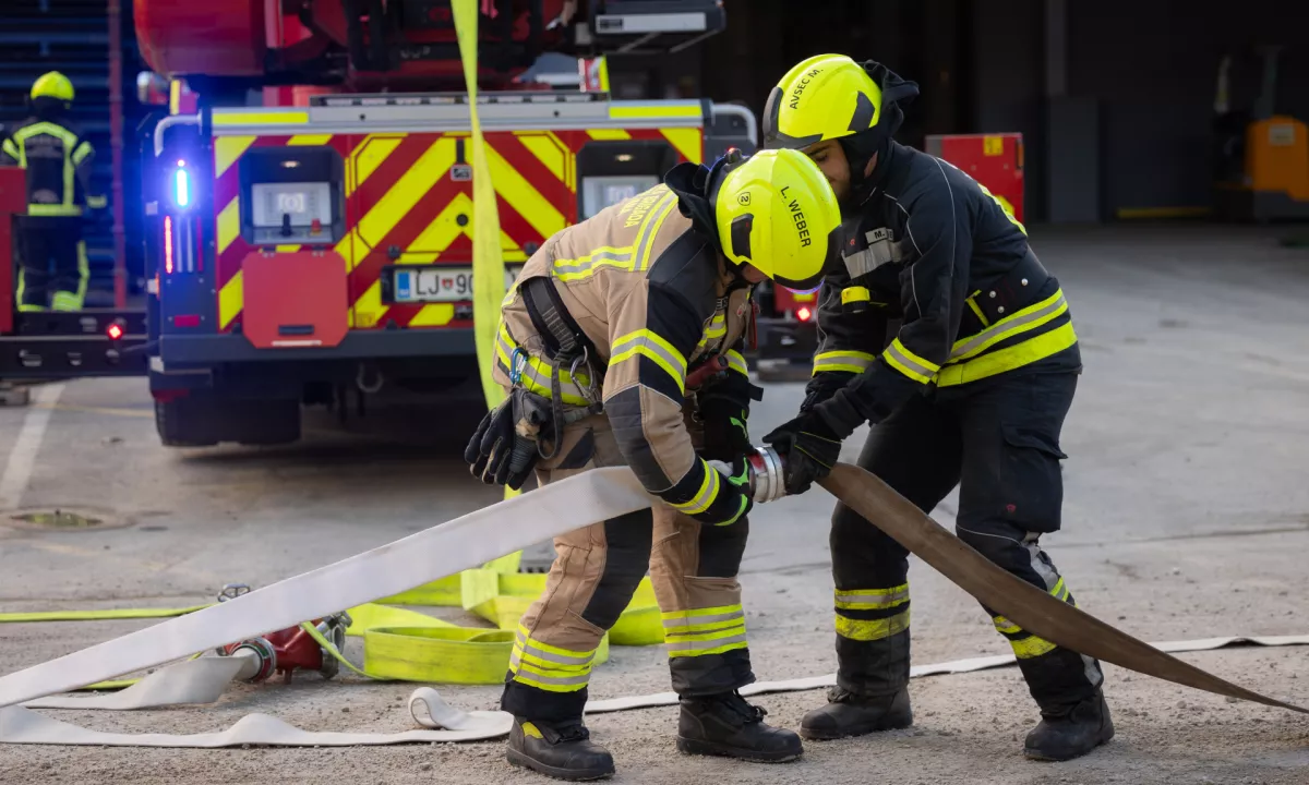 V Središču ob Dravi zagorela bioplinarna, posredujejo gasilci