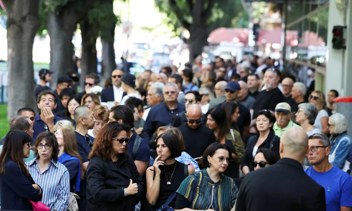 Slovo od italijanskega modnega oblikovalca Armanija