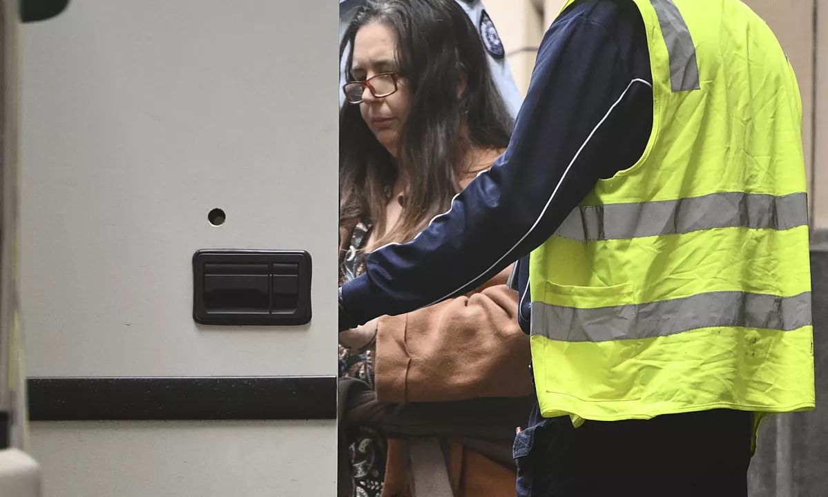 Sodnik se je odločil, dosmrtni zapor za morilko s strupenimi gobami