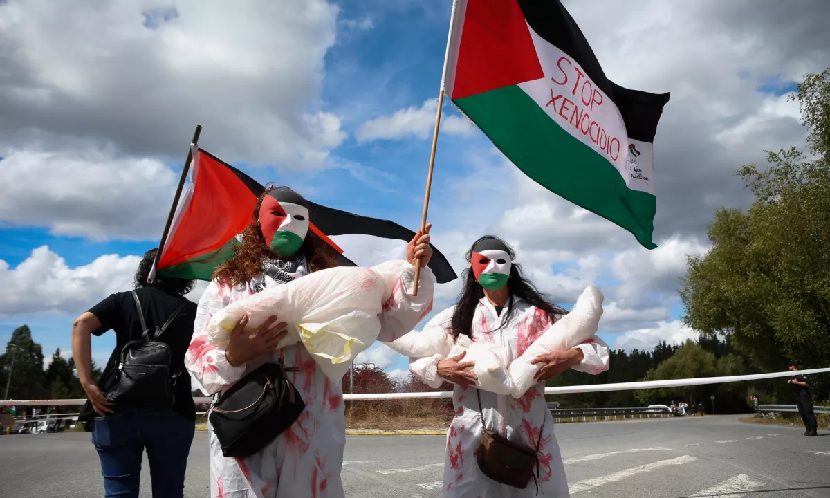 Protesti znova skrajšali etapo na Vuelti