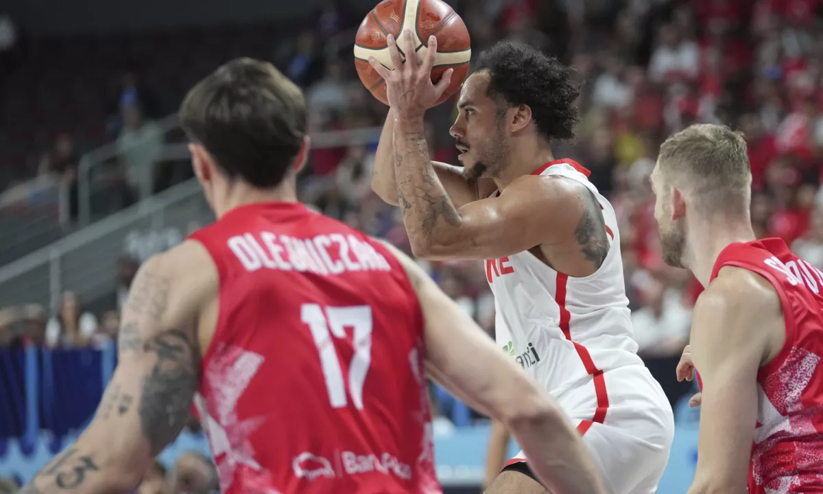 Turki na krilih trojnega dvojčka Sengüna do polfinala