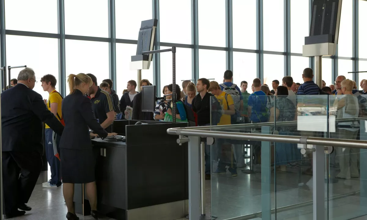 Na letališču Heathrow panika zaradi množične histerije
