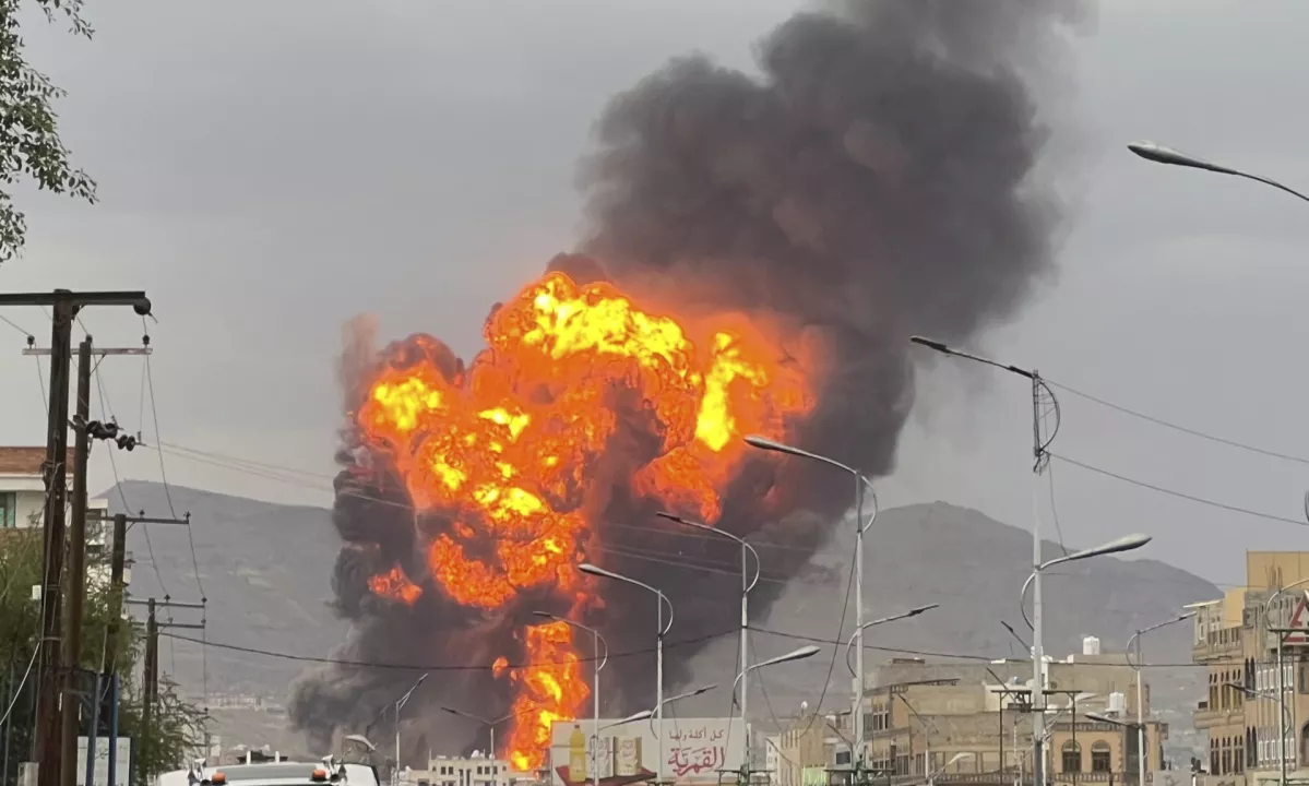 Izrael napadel hutijevce v Jemnu, več mrtvih