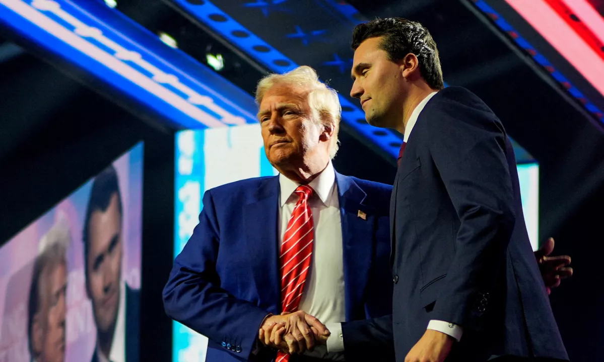 Strelec ubil konservativnega aktivista, storilca še iščejo