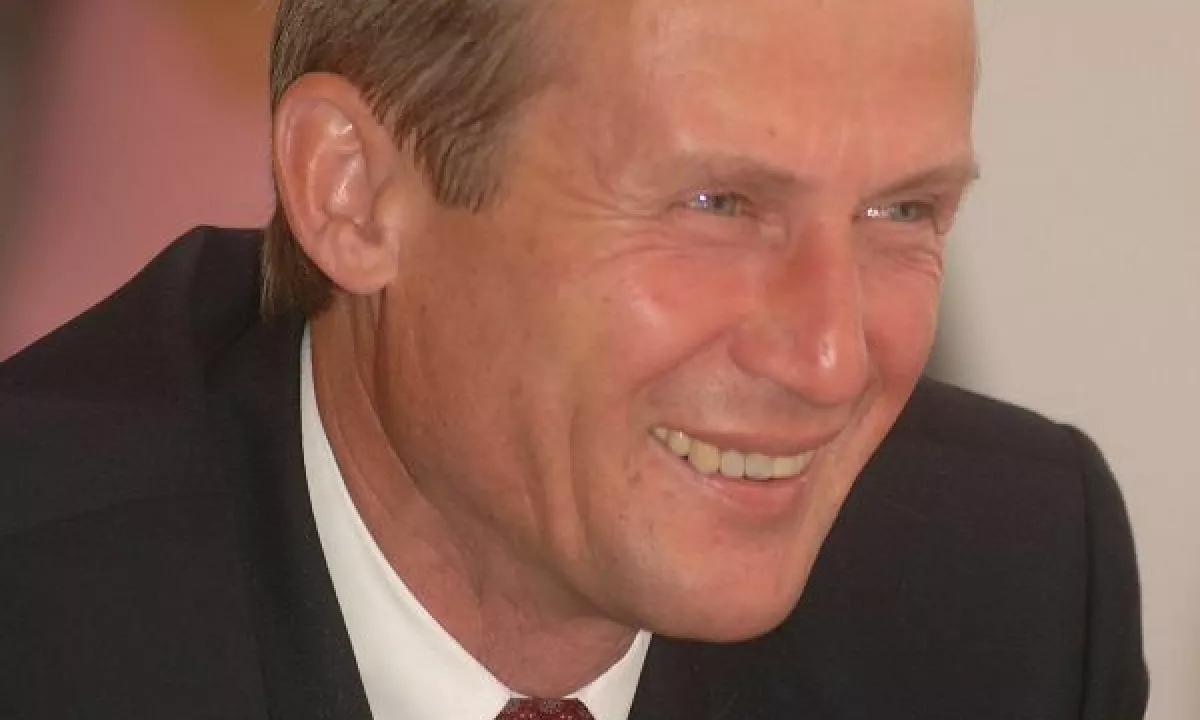 Obsojeni župan pred zaporom, občinski svetniki: Še vedno troši denar občanov