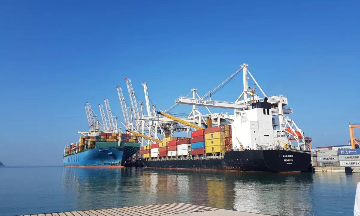 Slovenija zaostruje nadzor nad tranzitom orožja v tretje države