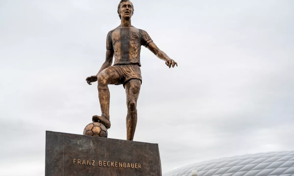 Franz Beckenbauer dobil spomenik pred Allianz Areno