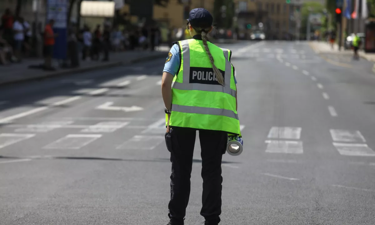 V prometni nesreči se je poškodoval otrok, policija prosi za pomoč