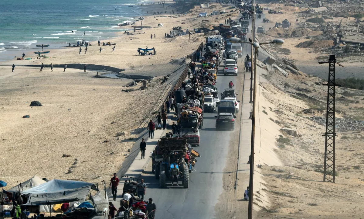 Četrt milijona ljudi že zapustilo Gazo, napadi se nadaljujejo