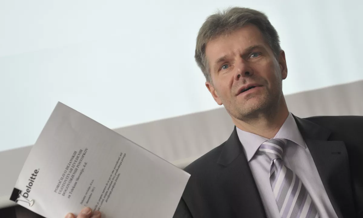 Oprostilna sodba za Dremlja, Mitiča in Lluko v zadevi Telekom Kosovo