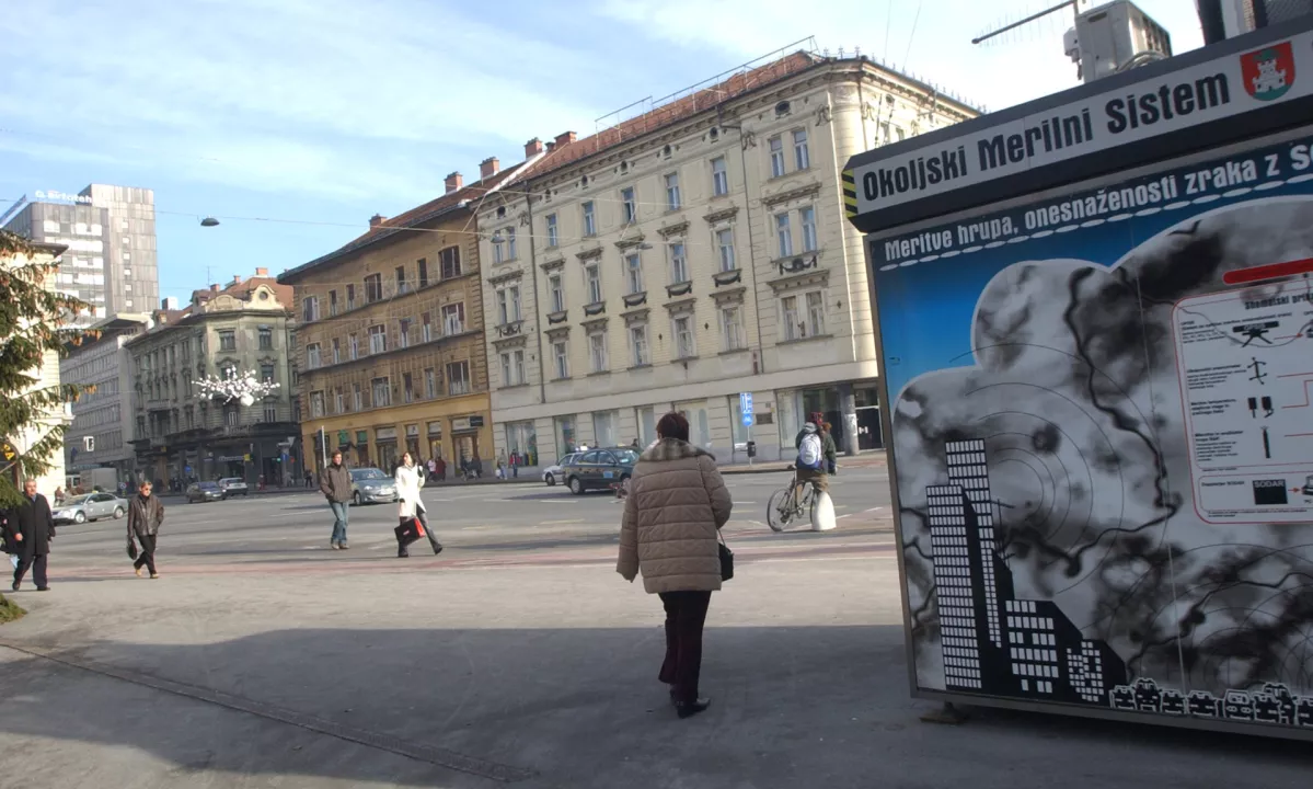 V Sloveniji zmanjšanje emisij CO2 in trdnih delcev PM10 v letu 2023