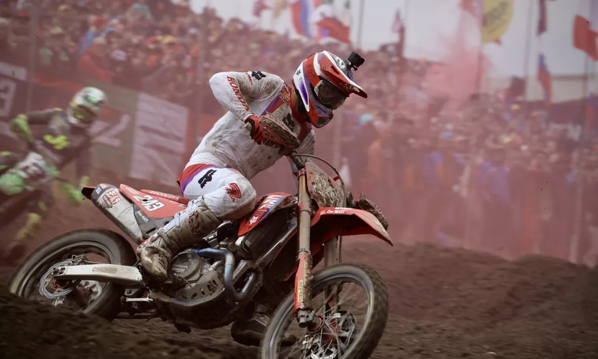 Gajser prvič po vrnitvi na stopničkah – VN Kitajske končal le za Herlingsom