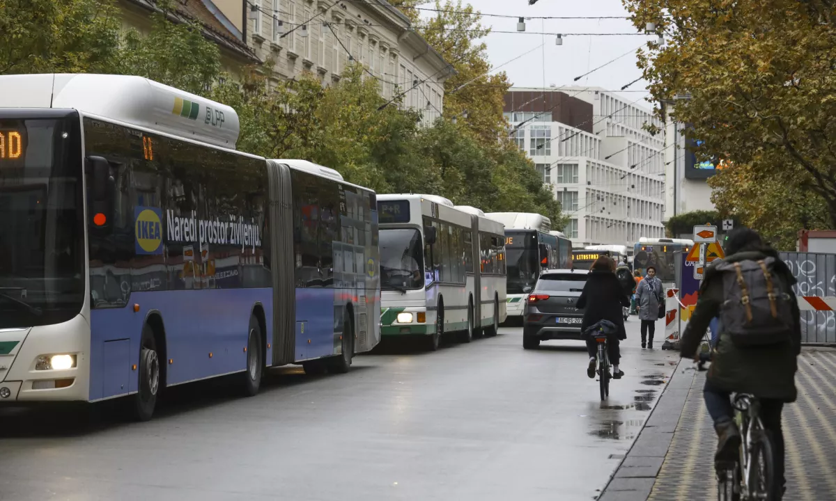 Študenti pozivajo k ponovni uvedbi nočnih avtobusov v Ljubljani