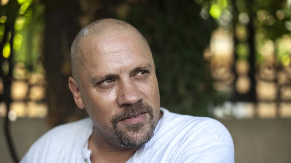 Boris Dežulović, hrva&scaron;ki novinar in književnik, Dnevnikov kolumnist    ///FOTO: Luka CjuhaOPOMBA: ZA OBJAVO V PRILOGI &ndash; DNEVNIKOV OBJEKTIV - INTERVJU 2015. / Foto: Luka Cjuha