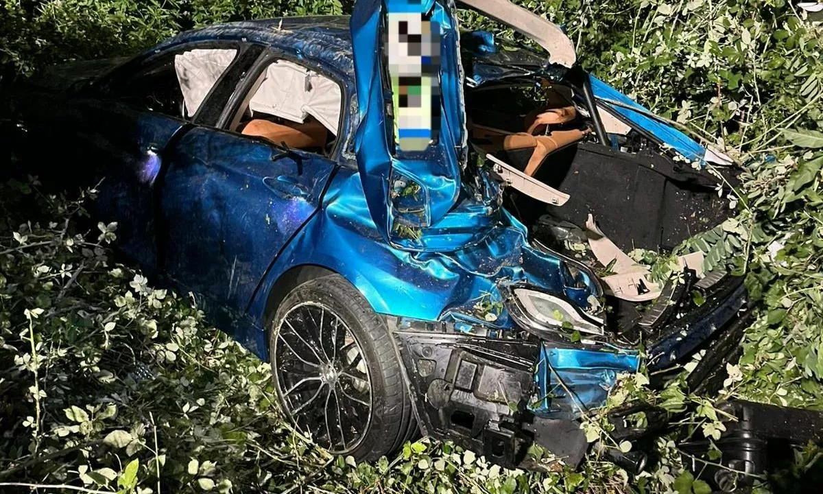 Po silovitem čelnem trčenju umrl 88-letnik