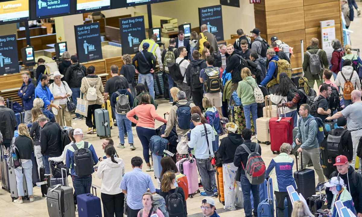 Že tretji dan zapored odpovedi in zamude na evropskih letališčih