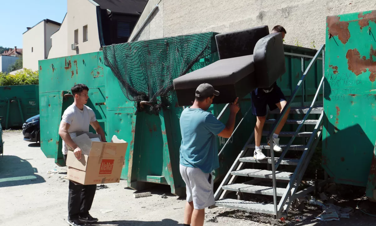 V Sloveniji lani nastalo manj odpadkov kot predlani