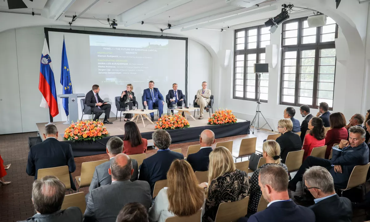 Boštjančič: Slovenija zamuja veliko priložnosti, ki jih ponuja kapitalski trg