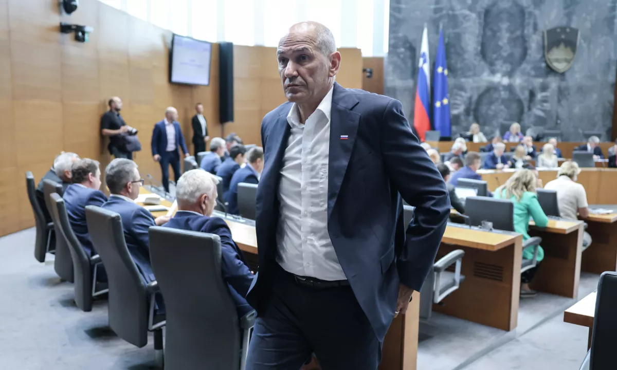 Janša: Neobdavčena božičnica le, če rezultati poslovanja to omogočajo