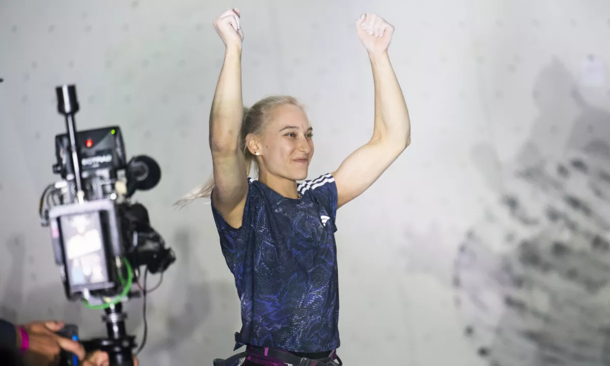 Janja Garnbret in Rosa Rekar osvojili zlato in srebro na svetovnem prvenstvu v Seulu