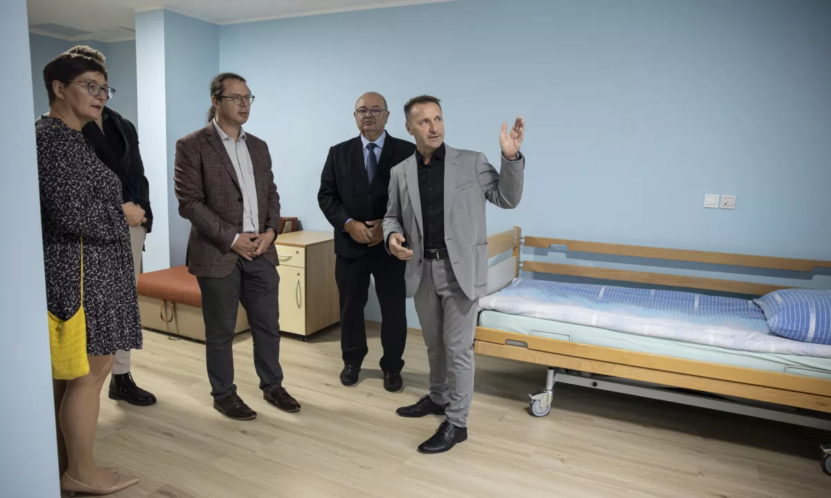 V zavodu Hrastovec uradno odprli nove varovane enote