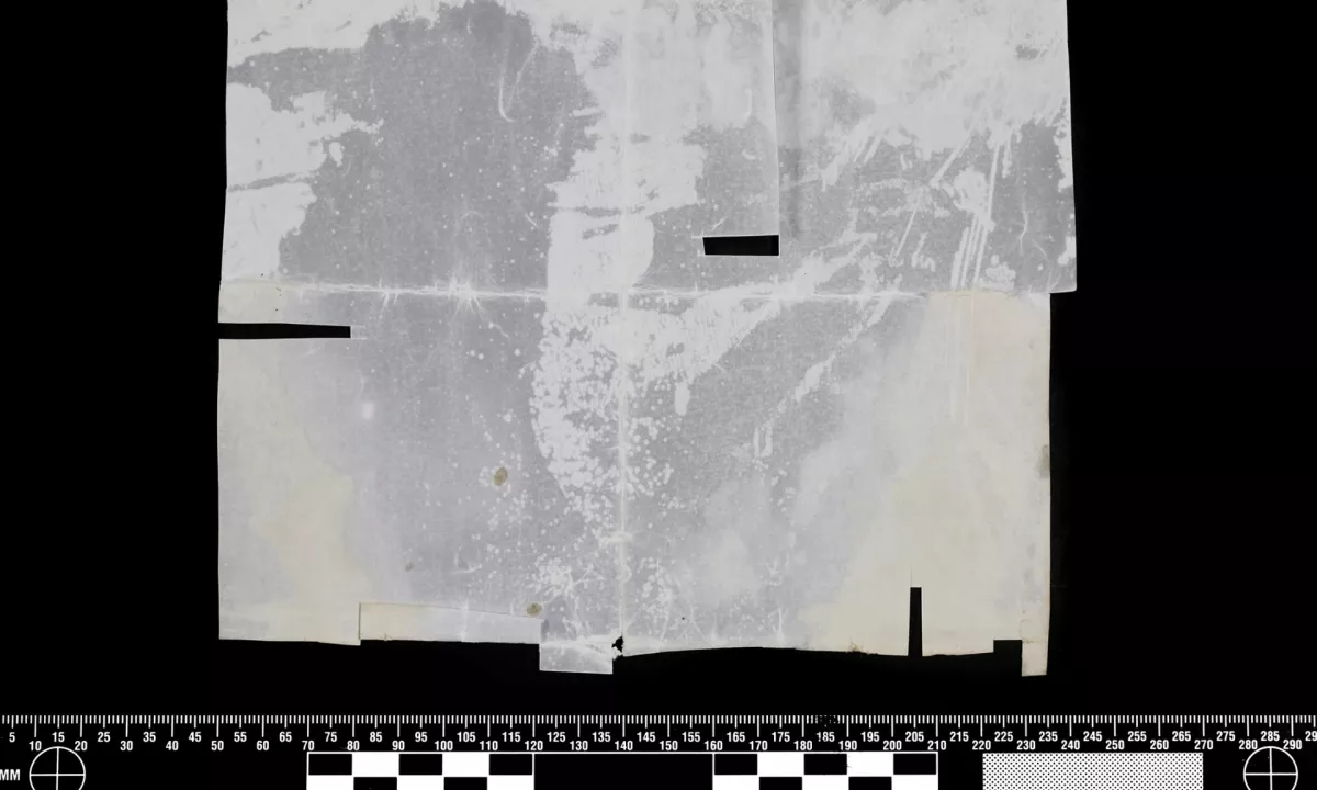 300 odmerkov droge na listu papirja: Pridržali 37-letnega Mariborčana