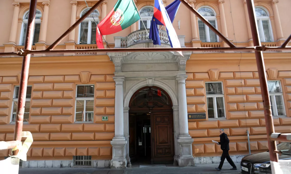 Za ustavna sodnika izvolil Nino Betetto in Primoža Gorkiča