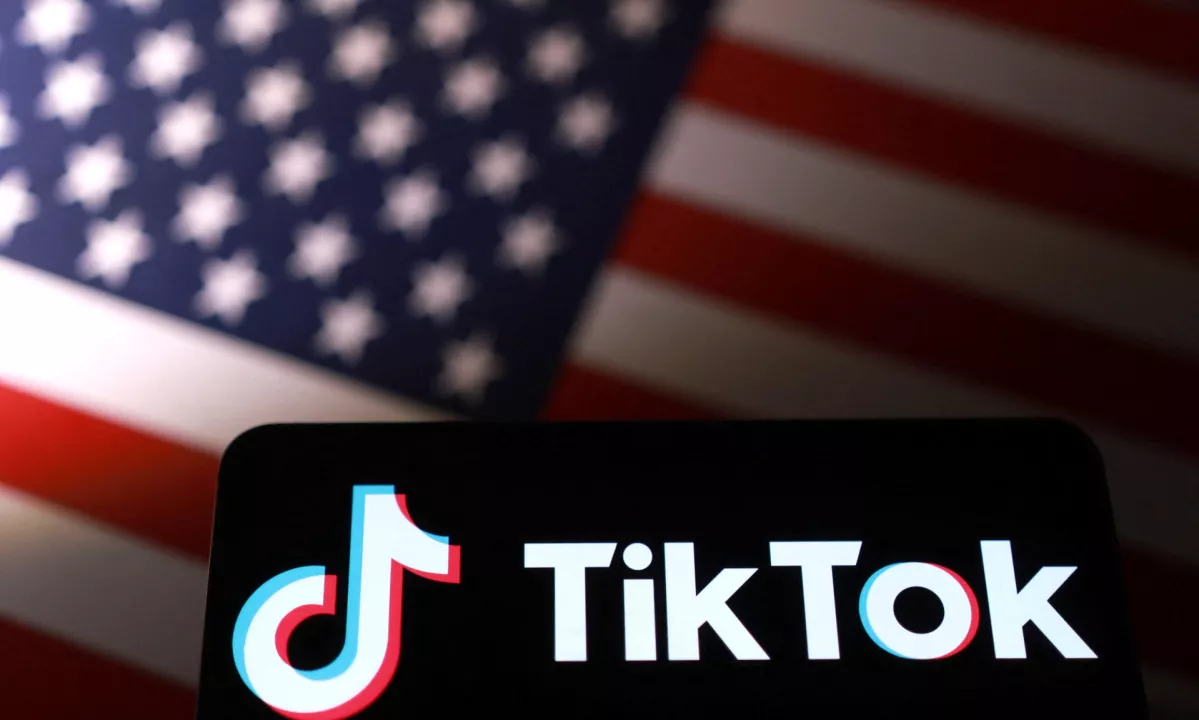 Trump odobril dogovor, ki zmanjšuje kitajski delež v TikToku