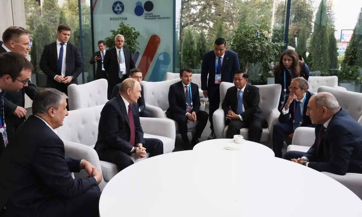 Rusija bo v Iranu gradila štiri nuklearne elektrarne