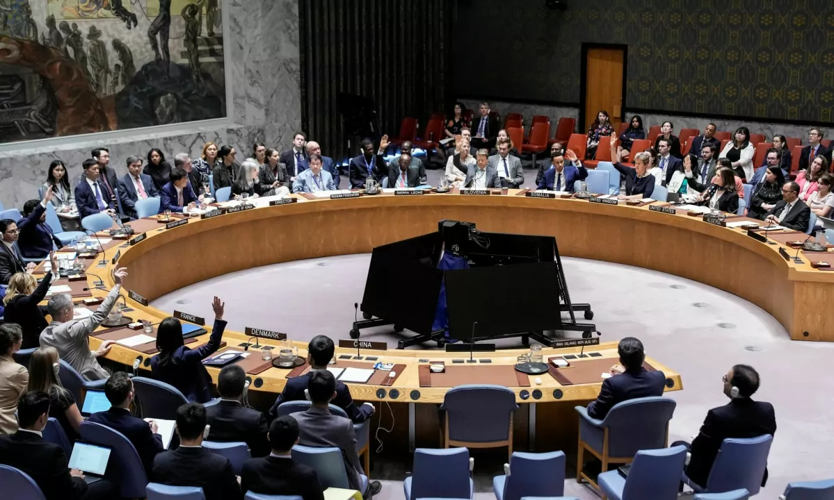 Po desetih letih spet sankcije. Kakšne so?