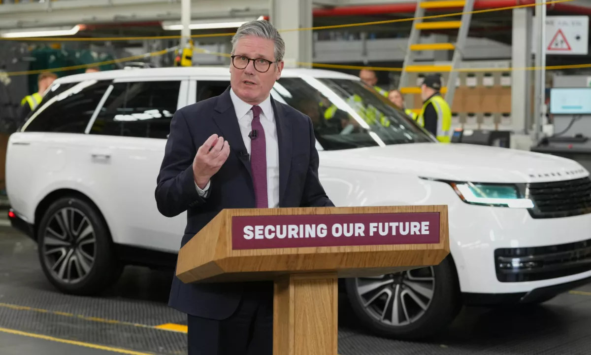 Britanska vlada z milijardnim jamstvom pomaga Jaguar Land Rover po kibernetskem napadu