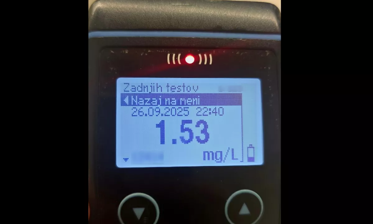 Pijani voznik z več kot 3 promili alkohola povzročil nesrečo v bližini gimnazije