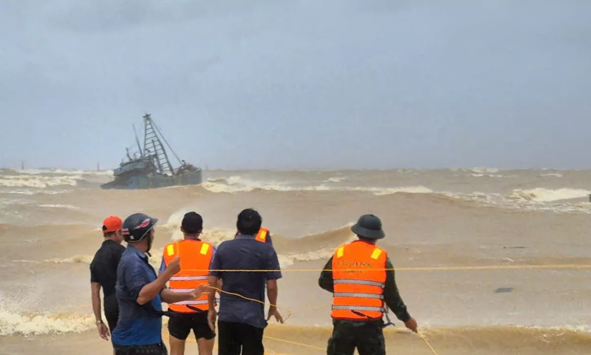 V pričakovanju tajfuna evakuacija 250.000 ljudi