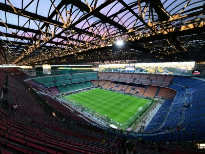 FILE PHOTO: Soccer Football - Serie A - AC Milan v Napoli - San Siro, Milan, Italy - September 28, 2025 General view inside the stadium before the match REUTERS/Daniele Mascolo/File Photo