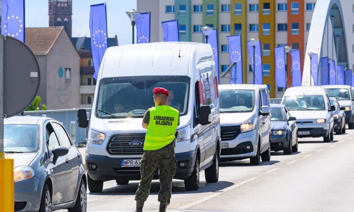 Poljska podaljšala nadzor na meji z Nemčijo in Litvo do aprila