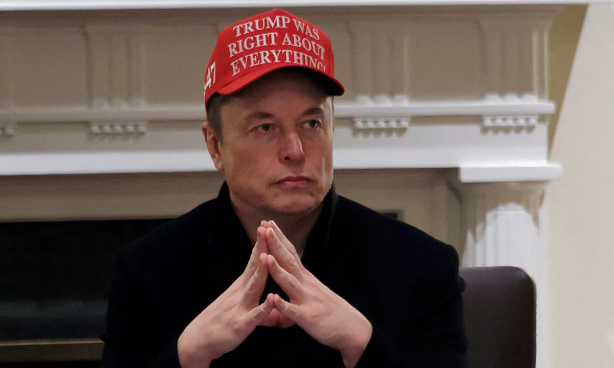 Premoženje Elona Muska za kratek čas preseglo 500 milijard dolarjev