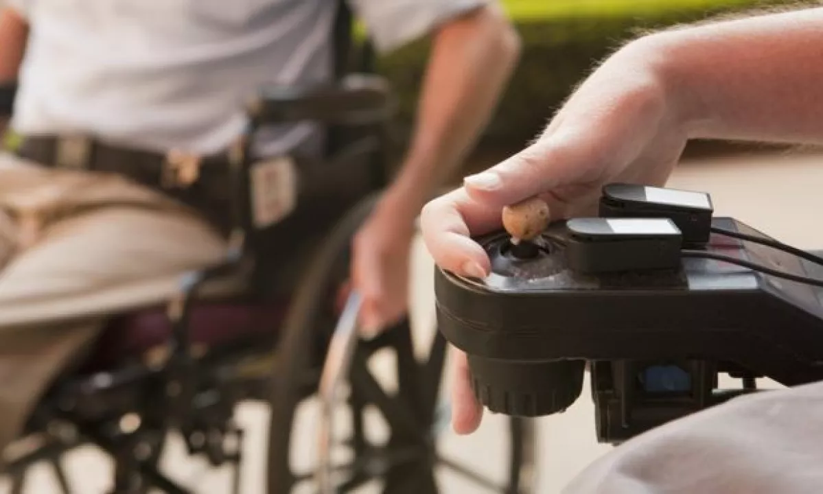 Obrtniki predlagajo sklad za zdravljenje otrok z redkimi boleznimi, financiran iz prispevka za dolgotrajno oskrbo