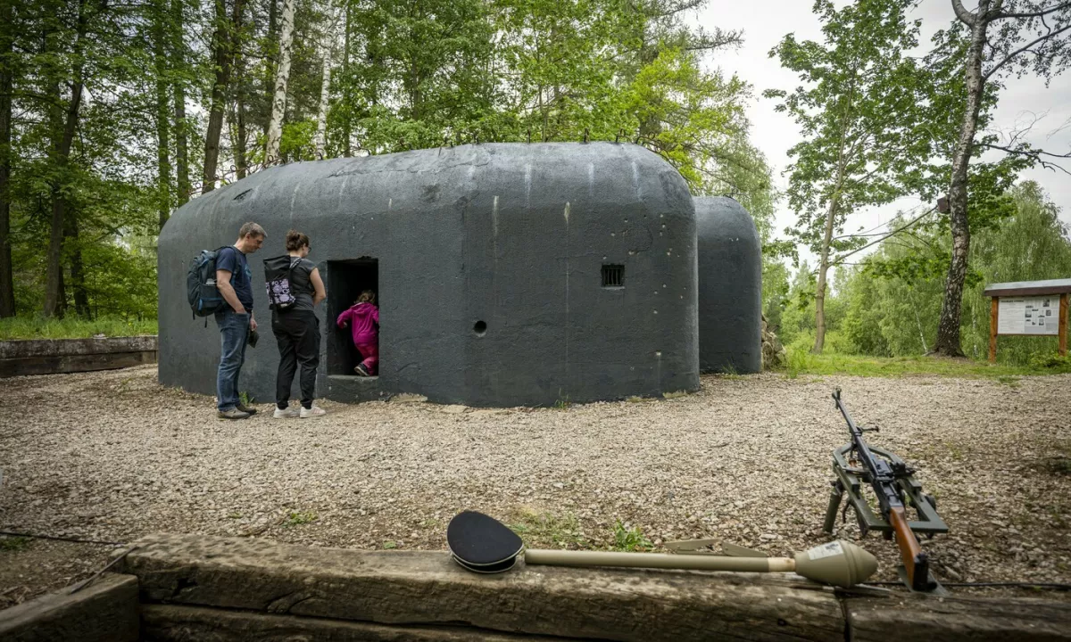 Bunker Rakovnik Na Češkem lahko za 3700 evrov kupite bunker iz časa pred drugo svetovno ...