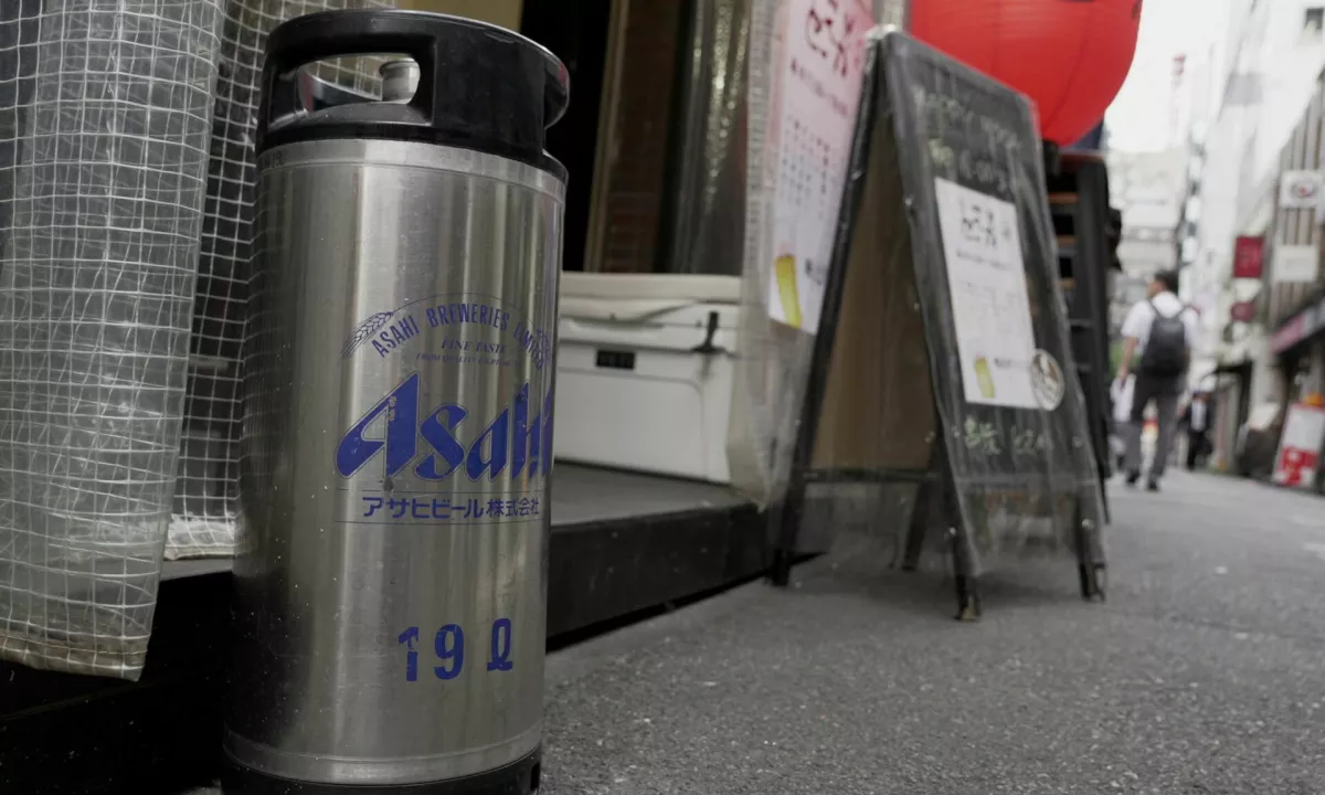 Japonski pivovar Asahi po kibernetskem napadu ročno obdeluje naročila