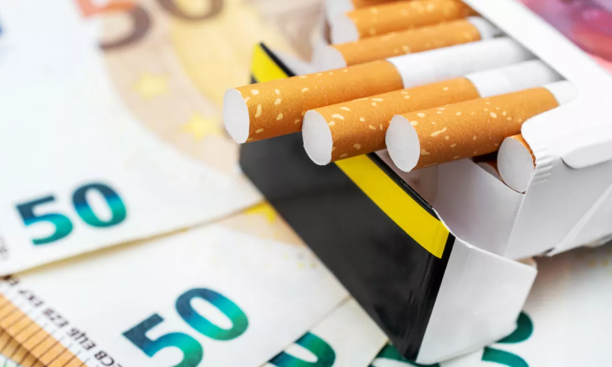 Tihotapljenje cigaret z baloni ohromilo letališče v Vilniusu