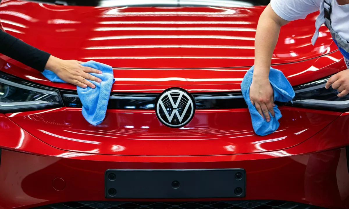 Volkswagen zaradi slabega povpraševanja ustavil proizvodnjo električnih avtomobilov