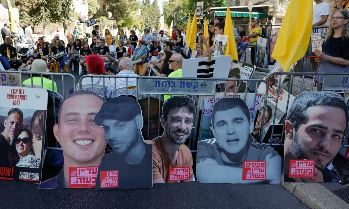 Izrael obstal: Ob obletnici napada poklon z minuto molka, komemoracijami in protesti