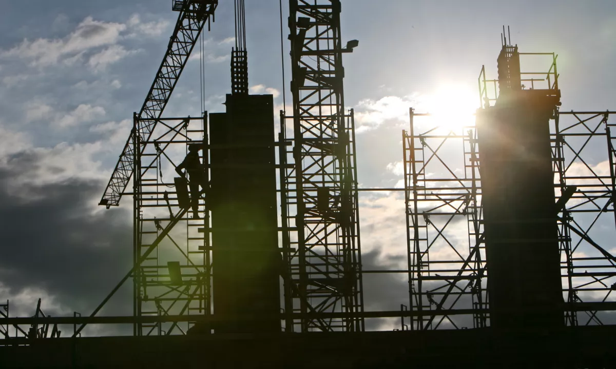 Solkan: 72-letnik umrl po padcu z gradbenega odra