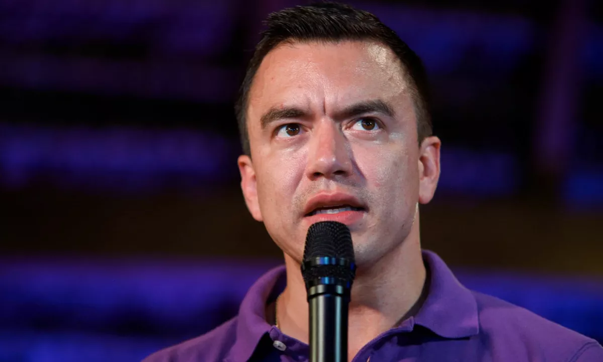 V Ekvadorju aretirali pet ljudi po napadu na predsednikov konvoj